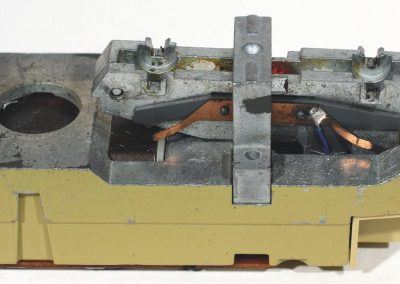 3 - Démontage du bogie pour nettoyage et graissage.