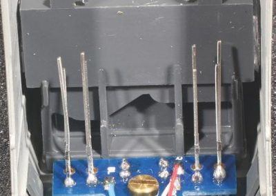 7 - Pour souder les DES sur le circuit imprimé MPEL 116, il est préférable de disposer la caisse de la BB 26000 verticalement sur un berceau en mousse.