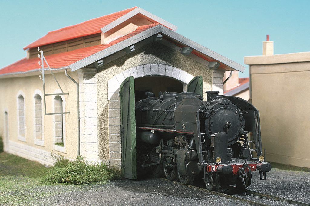 1 - Un bâtiment omniprésent dans un petit dépôt ou en annexe traction dans une gare.