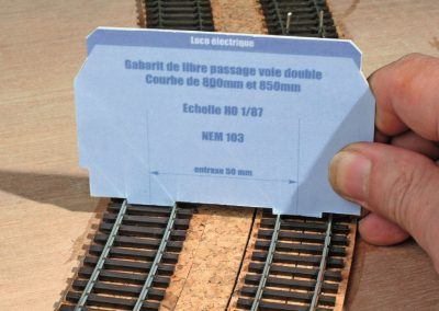 10-... la deuxième voie est «approchée» avec ce gabarit...