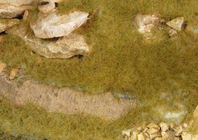 Après un encollage au pinceau avec du médium non dilué, car la couche adhésive doit être relativement grasse, vous appliquerez un mélange de base avec le Gras Master, ici celui issu des teintes 118-128 et 119-129 additionné de 117.