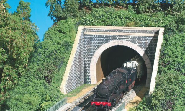 Comment construire une entrée de tunnel en carton ?